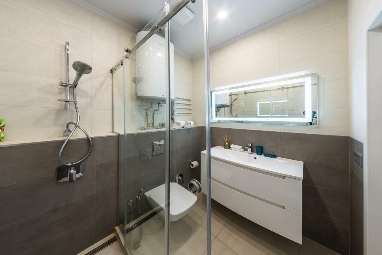 Gagarin Studio Apartment Odessa Ngoại thất bức ảnh