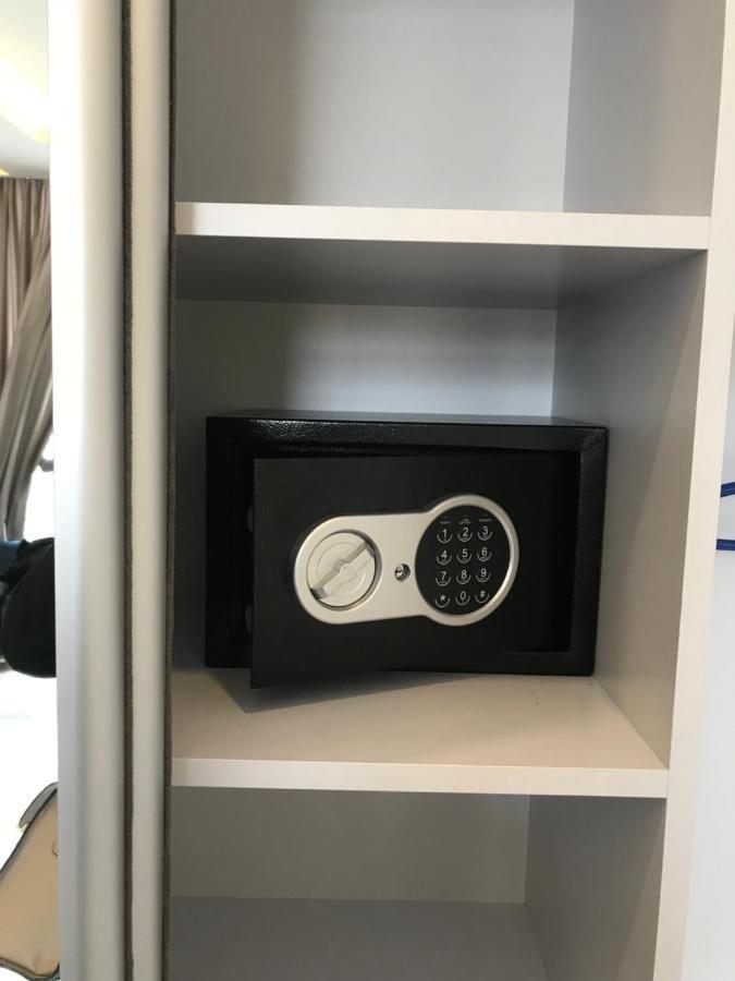Gagarin Studio Apartment Odessa Ngoại thất bức ảnh